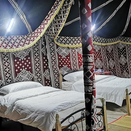 Desert Wonders Camp Ḩawīyah Extérieur photo