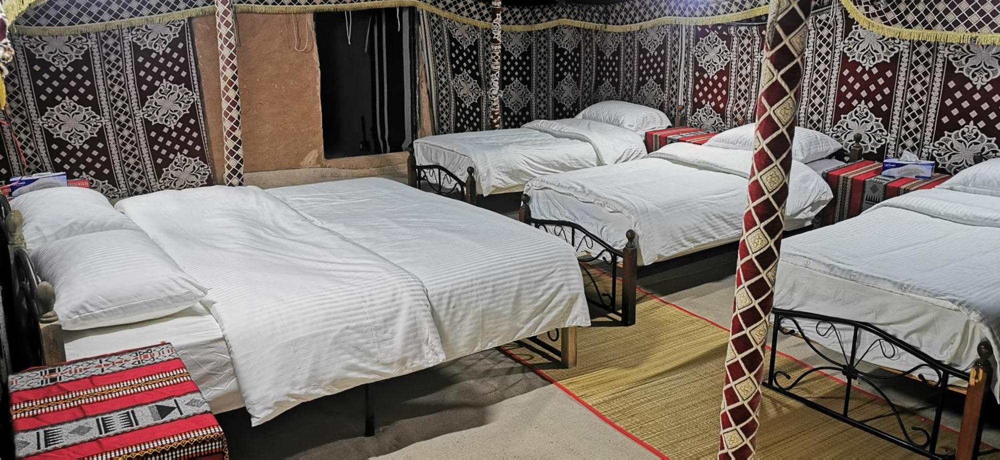 Desert Wonders Camp Ḩawīyah Chambre photo